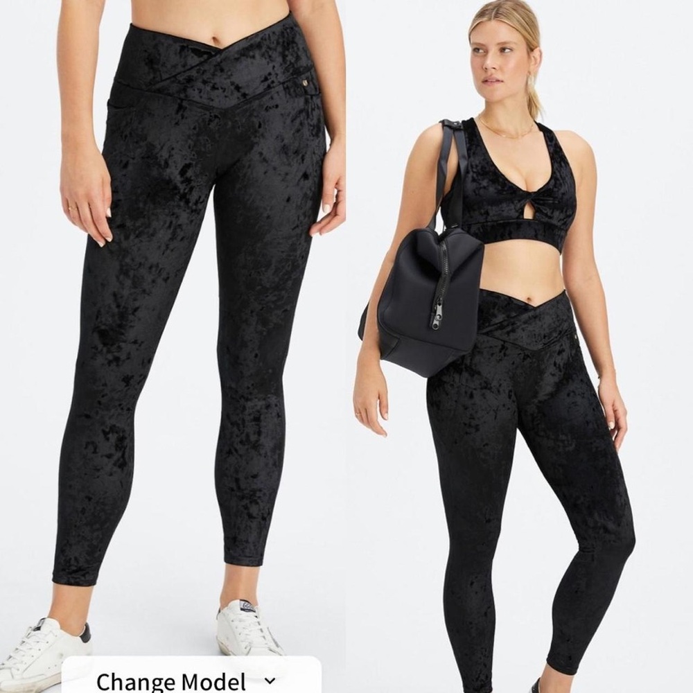 Fabletics Black High-Waisted Leggings with Textured Design